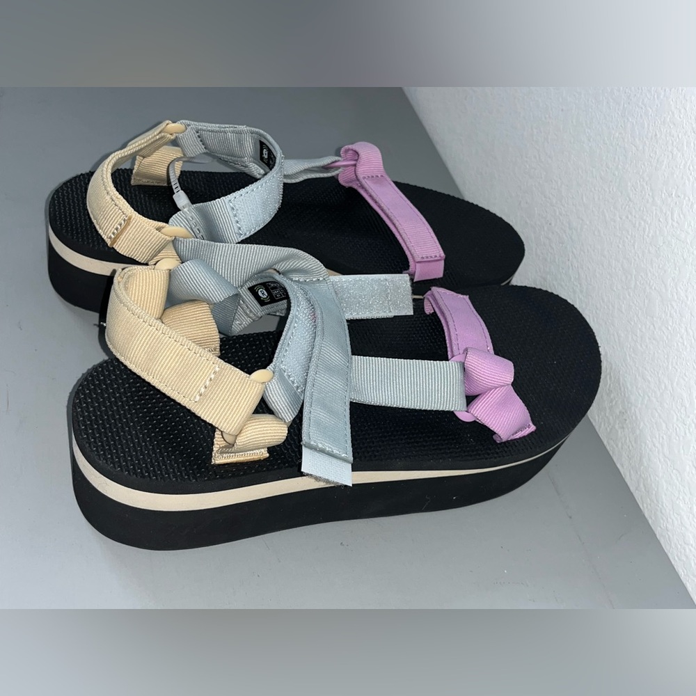 Teva Flat Strap Platform Lightweight EVA Foam Cushion Water Ready Hook Loop Sz10